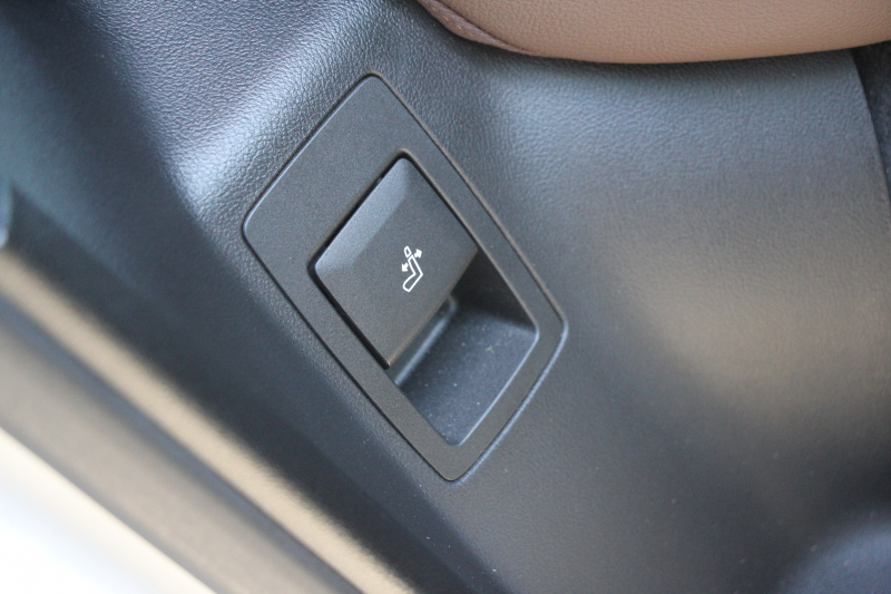 BMW X3 M40d ｾﾚｸﾄP 326馬力 3.0Lﾃﾞｨｰｾﾞﾙﾀｰﾎﾞﾊﾟﾉﾗﾏｻﾝﾙｰﾌ 全ﾋｰﾀｰ茶革 ﾍﾞﾝﾁﾚｰｼｮﾝ ﾘｱｼｰﾄ可倒調整 ﾊｰﾏﾝｶｰﾄﾞﾝ HUD 専用21AW Mｽﾎﾟｰﾂﾃﾞﾌ&ﾌﾞﾚｰｷ 追従ACC ｽﾃｱﾘﾝｸﾞｻﾎﾟｰﾄ ﾀｯﾁ画面HDDﾅﾋﾞTV 360度ｶﾒﾗ 電動ﾄﾗﾝｸ 2年保証