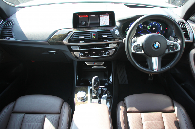 BMW X3 M40d ｾﾚｸﾄP 326馬力 3.0Lﾃﾞｨｰｾﾞﾙﾀｰﾎﾞﾊﾟﾉﾗﾏｻﾝﾙｰﾌ 全ﾋｰﾀｰ茶革 ﾍﾞﾝﾁﾚｰｼｮﾝ ﾘｱｼｰﾄ可倒調整 ﾊｰﾏﾝｶｰﾄﾞﾝ HUD 専用21AW Mｽﾎﾟｰﾂﾃﾞﾌ&ﾌﾞﾚｰｷ 追従ACC ｽﾃｱﾘﾝｸﾞｻﾎﾟｰﾄ ﾀｯﾁ画面HDDﾅﾋﾞTV 360度ｶﾒﾗ 電動ﾄﾗﾝｸ 2年保証