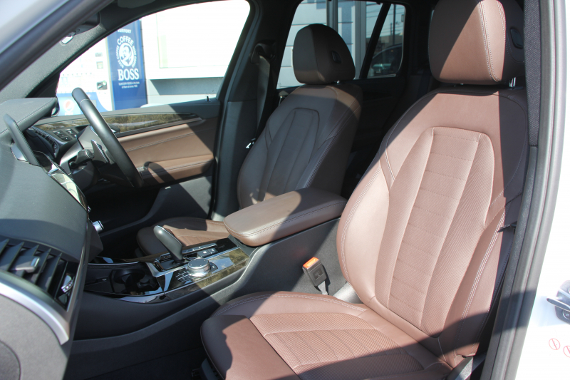 BMW X3 M40d ｾﾚｸﾄP 326馬力 3.0Lﾃﾞｨｰｾﾞﾙﾀｰﾎﾞﾊﾟﾉﾗﾏｻﾝﾙｰﾌ 全ﾋｰﾀｰ茶革 ﾍﾞﾝﾁﾚｰｼｮﾝ ﾘｱｼｰﾄ可倒調整 ﾊｰﾏﾝｶｰﾄﾞﾝ HUD 専用21AW Mｽﾎﾟｰﾂﾃﾞﾌ&ﾌﾞﾚｰｷ 追従ACC ｽﾃｱﾘﾝｸﾞｻﾎﾟｰﾄ ﾀｯﾁ画面HDDﾅﾋﾞTV 360度ｶﾒﾗ 電動ﾄﾗﾝｸ 2年保証