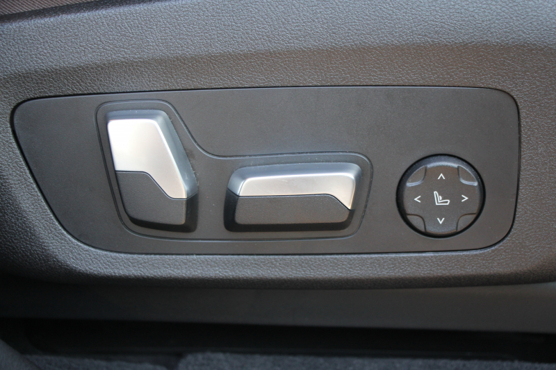 BMW X3 M40d ｾﾚｸﾄP 326馬力 3.0Lﾃﾞｨｰｾﾞﾙﾀｰﾎﾞﾊﾟﾉﾗﾏｻﾝﾙｰﾌ 全ﾋｰﾀｰ茶革 ﾍﾞﾝﾁﾚｰｼｮﾝ ﾘｱｼｰﾄ可倒調整 ﾊｰﾏﾝｶｰﾄﾞﾝ HUD 専用21AW Mｽﾎﾟｰﾂﾃﾞﾌ&ﾌﾞﾚｰｷ 追従ACC ｽﾃｱﾘﾝｸﾞｻﾎﾟｰﾄ ﾀｯﾁ画面HDDﾅﾋﾞTV 360度ｶﾒﾗ 電動ﾄﾗﾝｸ 2年保証