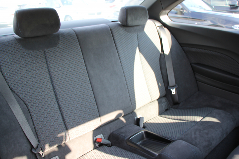 BMW 2シリーズ M240i ｸｰﾍﾟ後期 変更後ﾓﾃﾞﾙ 1ｵｰﾅ 追従ACC B58新ｴﾝｼﾞﾝ 直6ﾀｰﾎﾞ340馬力 LEDﾍｯﾄﾞﾗｲﾄ LEDﾃｰﾙ ｱﾀﾞﾌﾟﾃｨﾌﾞMｻｽ 専用ﾌﾞﾚｰｷ ﾀｯﾁ画面HDDﾅﾋﾞPｱｼｽﾄ ﾊﾟﾄﾞﾙｼﾌﾄ 8速AT 衝突軽減ﾌﾞﾚｰｷ ｼｰﾄﾋｰﾀｰ ｾﾘｳﾑｸﾞﾚｰ18AW&ｸﾞﾘﾙ 2年保証