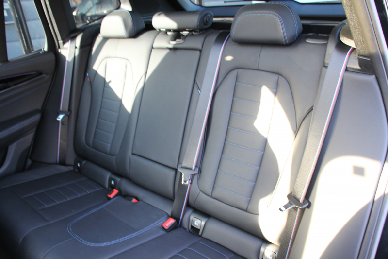 BMW X3 M40i ｾﾚｸﾄP ﾌｧｽﾄﾄﾗｯｸP 387馬力 直6ﾀｰﾎﾞﾊﾟﾉﾗﾏｻﾝﾙｰﾌ ﾊｰﾏﾝｶｰﾄﾞﾝｻｳﾝﾄﾞﾋｰﾀｰ黒革 Mｽﾎﾟｰﾂｼｰﾄ ｱﾀﾞﾌﾟﾃｨﾌﾞMｻｽ individual21AW BMWﾗｲﾌﾞｺｯｸﾋﾟｯﾄﾞﾘｱｼｰﾄ可倒調整 360度ｶﾒﾗ ﾀｯﾁ画面HDDﾅﾋﾞTV ｱｯﾌﾟﾙｶｰﾌﾟﾚｲ 2年保証