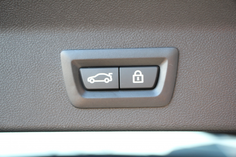 BMW X3 M40i ｾﾚｸﾄP ﾌｧｽﾄﾄﾗｯｸP 387馬力 直6ﾀｰﾎﾞﾊﾟﾉﾗﾏｻﾝﾙｰﾌ ﾊｰﾏﾝｶｰﾄﾞﾝｻｳﾝﾄﾞﾋｰﾀｰ黒革 Mｽﾎﾟｰﾂｼｰﾄ ｱﾀﾞﾌﾟﾃｨﾌﾞMｻｽ individual21AW BMWﾗｲﾌﾞｺｯｸﾋﾟｯﾄﾞﾘｱｼｰﾄ可倒調整 360度ｶﾒﾗ ﾀｯﾁ画面HDDﾅﾋﾞTV ｱｯﾌﾟﾙｶｰﾌﾟﾚｲ 2年保証