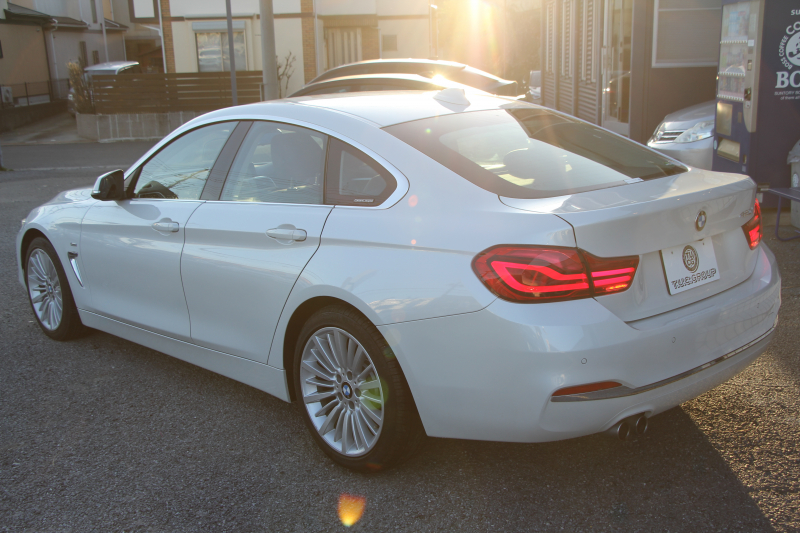 BMW 4シリーズ 420i ｸﾞﾗﾝｸｰﾍﾟﾗｸﾞｼﾞｭｱﾘｰ 後期 真珠色 ﾋｰﾀｰ黒革 液晶ﾒｰﾀｰ LEDﾍｯﾄﾞﾗｲﾄ&ﾃｰﾙ 追従ACC ﾚｰﾝﾁｪﾝｼﾞ警告 ﾌﾙｾｸﾞTV HDDﾅﾋﾞｸﾛｰﾑﾗｲﾝｴｸｽﾃﾘｱ 電動ﾄﾗﾝｸ 衝突軽減ﾌﾞﾚｰｷ 車線逸脱警告 歩行者警告 2年保証