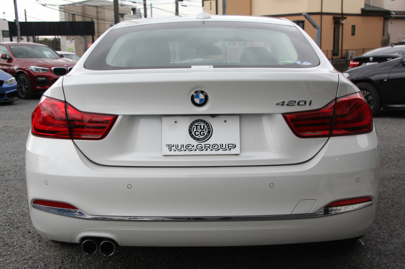 BMW 4シリーズ 420i ｸﾞﾗﾝｸｰﾍﾟﾗｸﾞｼﾞｭｱﾘｰ 後期 真珠色 ﾋｰﾀｰ黒革 液晶ﾒｰﾀｰ LEDﾍｯﾄﾞﾗｲﾄ&ﾃｰﾙ 追従ACC ﾚｰﾝﾁｪﾝｼﾞ警告 ﾌﾙｾｸﾞTV HDDﾅﾋﾞｸﾛｰﾑﾗｲﾝｴｸｽﾃﾘｱ 電動ﾄﾗﾝｸ 衝突軽減ﾌﾞﾚｰｷ 車線逸脱警告 歩行者警告 2年保証