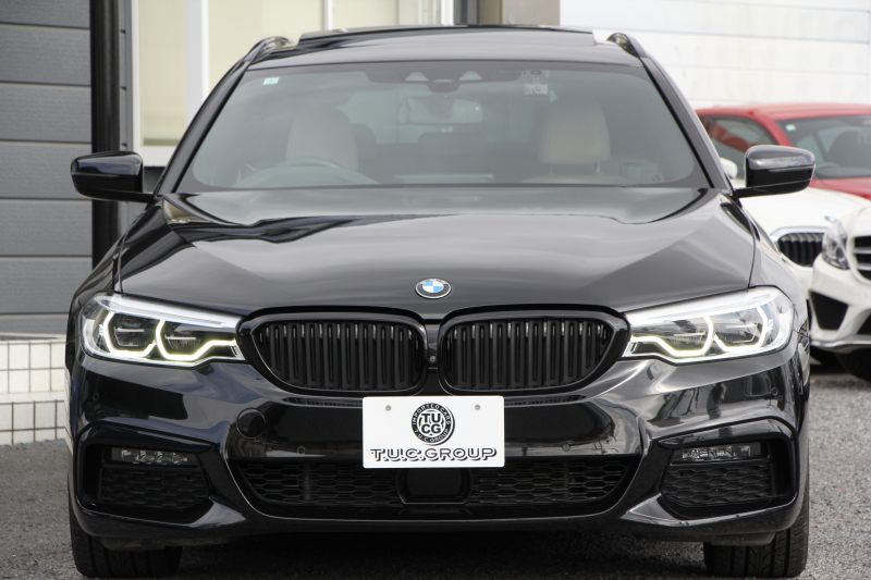 BMW 5シリーズ 530i ﾂｰﾘﾝｸﾞMｽﾎﾟｰﾂ ｾﾚｸﾄP 型式変更後｢ABA-JT20｣ 252馬力 ﾊﾟﾉﾗﾏｻﾝﾙｰﾌ ﾊｰﾏﾝｶｰﾄﾞﾝ 4ｿﾞｰﾝｴｱｺﾝ ｷｬﾝﾍﾞﾗﾍﾞｰｼﾞｭﾚｻﾞｰ 全席ﾋｰﾀｰHUD 追従ACC ｽﾃｱﾘﾝｸﾞｻﾎﾟｰﾄ 変更後全面液晶ﾒｰﾀｰ ﾀｯﾁ画面HDDﾅﾋﾞTV 360度ｶﾒﾗ 2年保証