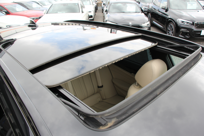 BMW 5シリーズ 530i ﾂｰﾘﾝｸﾞMｽﾎﾟｰﾂ ｾﾚｸﾄP 型式変更後｢ABA-JT20｣ 252馬力 ﾊﾟﾉﾗﾏｻﾝﾙｰﾌ ﾊｰﾏﾝｶｰﾄﾞﾝ 4ｿﾞｰﾝｴｱｺﾝ ｷｬﾝﾍﾞﾗﾍﾞｰｼﾞｭﾚｻﾞｰ 全席ﾋｰﾀｰHUD 追従ACC ｽﾃｱﾘﾝｸﾞｻﾎﾟｰﾄ 変更後全面液晶ﾒｰﾀｰ ﾀｯﾁ画面HDDﾅﾋﾞTV 360度ｶﾒﾗ 2年保証