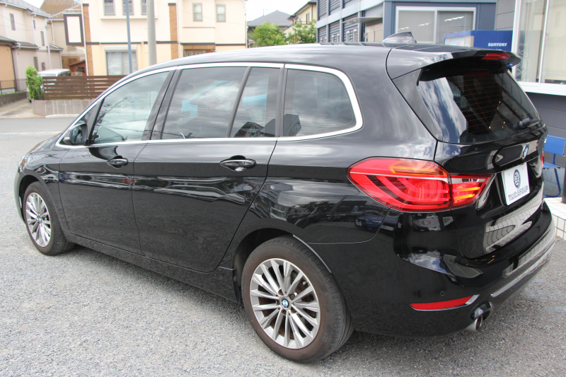 BMW 2シリーズ 218d ｸﾞﾗﾝﾂｱﾗｰ ﾗｸﾞｼﾞｭｱﾘｰ 後期 1ｵｰﾅ ﾌｪｲｽﾘﾌﾄ後 3列7人乗 ADｱｸﾃｨﾌﾞｾｰﾌﾃｨ&ｺﾝﾌｫｰﾄP 追従ACC HUD ﾋｰﾀｰ黒革 電動ﾄﾗﾝｸ LEDﾍｯﾄﾞﾗｲﾄ ﾀｯﾁ画面HDDﾅﾋﾞﾊﾟｰｷﾝｸﾞｱｼｽﾄ 衝突軽減ﾌﾞﾚｰｷ 車線逸脱警告 歩行者警告 2年保証