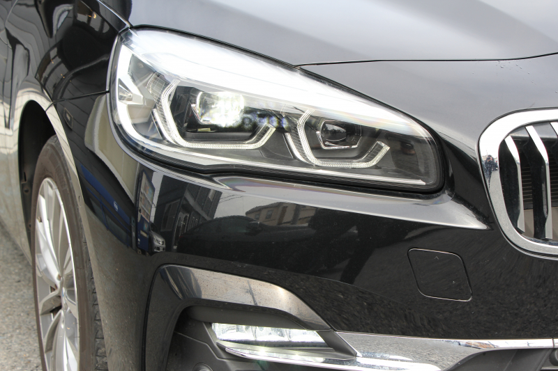 BMW 2シリーズ 218d ｸﾞﾗﾝﾂｱﾗｰ ﾗｸﾞｼﾞｭｱﾘｰ 後期 1ｵｰﾅ ﾌｪｲｽﾘﾌﾄ後 3列7人乗 ADｱｸﾃｨﾌﾞｾｰﾌﾃｨ&ｺﾝﾌｫｰﾄP 追従ACC HUD ﾋｰﾀｰ黒革 電動ﾄﾗﾝｸ LEDﾍｯﾄﾞﾗｲﾄ ﾀｯﾁ画面HDDﾅﾋﾞﾊﾟｰｷﾝｸﾞｱｼｽﾄ 衝突軽減ﾌﾞﾚｰｷ 車線逸脱警告 歩行者警告 2年保証