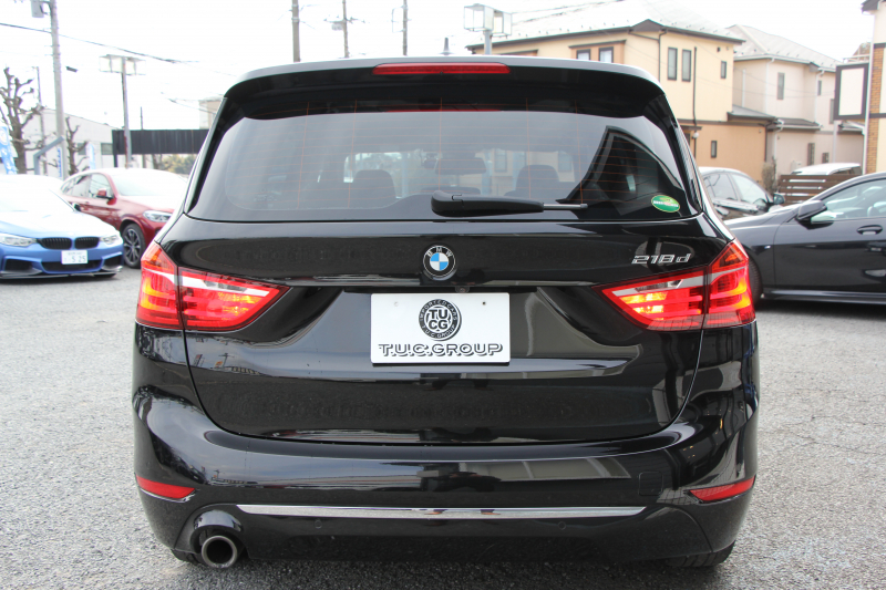BMW 2シリーズ 218d ｸﾞﾗﾝﾂｱﾗｰ ﾗｸﾞｼﾞｭｱﾘｰ 後期 1ｵｰﾅ ﾌｪｲｽﾘﾌﾄ後 3列7人乗 ADｱｸﾃｨﾌﾞｾｰﾌﾃｨ&ｺﾝﾌｫｰﾄP 追従ACC HUD ﾋｰﾀｰ黒革 電動ﾄﾗﾝｸ LEDﾍｯﾄﾞﾗｲﾄ ﾀｯﾁ画面HDDﾅﾋﾞﾊﾟｰｷﾝｸﾞｱｼｽﾄ 衝突軽減ﾌﾞﾚｰｷ 車線逸脱警告 歩行者警告 2年保証