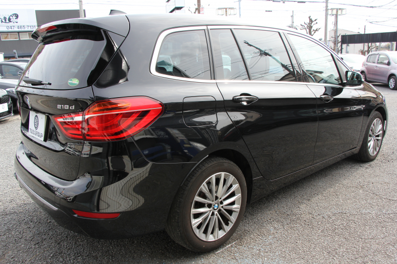 BMW 2シリーズ 218d ｸﾞﾗﾝﾂｱﾗｰ ﾗｸﾞｼﾞｭｱﾘｰ 後期 1ｵｰﾅ ﾌｪｲｽﾘﾌﾄ後 3列7人乗 ADｱｸﾃｨﾌﾞｾｰﾌﾃｨ&ｺﾝﾌｫｰﾄP 追従ACC HUD ﾋｰﾀｰ黒革 電動ﾄﾗﾝｸ LEDﾍｯﾄﾞﾗｲﾄ ﾀｯﾁ画面HDDﾅﾋﾞﾊﾟｰｷﾝｸﾞｱｼｽﾄ 衝突軽減ﾌﾞﾚｰｷ 車線逸脱警告 歩行者警告 2年保証