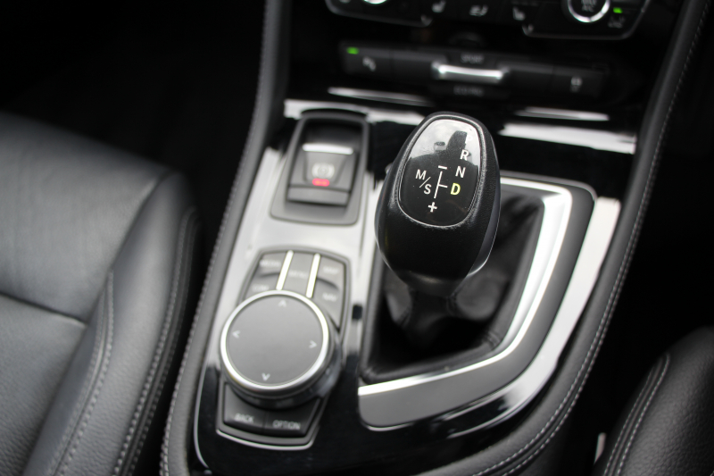 BMW 2シリーズ 218d ｸﾞﾗﾝﾂｱﾗｰ ﾗｸﾞｼﾞｭｱﾘｰ 後期 1ｵｰﾅ ﾌｪｲｽﾘﾌﾄ後 3列7人乗 ADｱｸﾃｨﾌﾞｾｰﾌﾃｨ&ｺﾝﾌｫｰﾄP 追従ACC HUD ﾋｰﾀｰ黒革 電動ﾄﾗﾝｸ LEDﾍｯﾄﾞﾗｲﾄ ﾀｯﾁ画面HDDﾅﾋﾞﾊﾟｰｷﾝｸﾞｱｼｽﾄ 衝突軽減ﾌﾞﾚｰｷ 車線逸脱警告 歩行者警告 2年保証