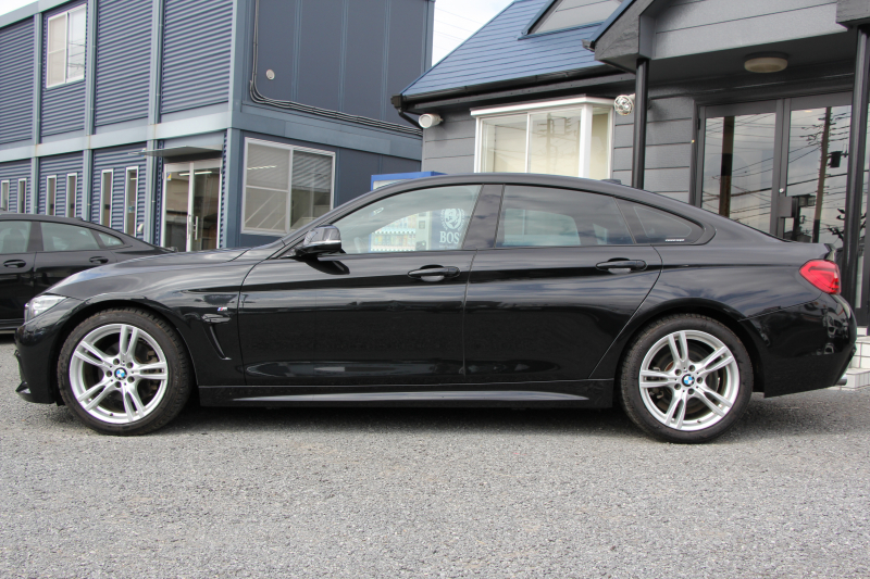 BMW 4シリーズ 420i ｸﾞﾗﾝｸｰﾍﾟMｽﾎﾟｰﾂ 後期 ｺﾆｬｯｸﾚｻﾞｰ ｼｰﾄﾋｰﾀｰ 追従ACC ﾚｰﾝﾁｪﾝｼﾞ警告 LEDﾍｯﾄﾞﾗｲﾄ&ﾃｰﾙ ﾀｯﾁ画面HDDﾅﾋﾞﾌﾙｾｸﾞTV 液晶ﾒｰﾀｰ 衝突軽減ﾌﾞﾚｰｷ 車線逸脱警告 歩行者警告 Bｶﾒﾗ ﾊﾟﾄﾞﾙｼﾌﾄ ｽﾏｰﾄｷｰ 電動ﾄﾗﾝｸ 2年保証