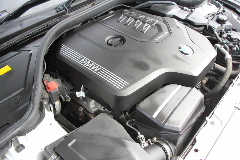 BMW 3シリーズ 320i Mｽﾎﾟｰﾂ ﾃﾞﾋﾞｭｰP ｺﾝﾌｫｰﾄP 真珠色 ﾋｰﾀｰ黒革 専用ﾌﾞﾙｰｽﾃｯﾁ 19AW 追従ACC Mﾊﾟﾌｫｰﾏﾝｽﾘｯﾌﾟｽﾎﾟｲﾗｰ&ﾌﾞﾗｯｸｸﾞﾘﾙ ｽﾃｱﾘﾝｸﾞｻﾎﾟｰﾄ LEDﾍｯﾄﾞﾗｲﾄ 電動ﾄﾗﾝｸ ｱｯﾌﾟﾙｶｰﾌﾟﾚｲ ﾀｯﾁ画面HDDﾅﾋﾞﾜｲﾔﾚｽ充電 Pｱｼｽﾄ 2年保証