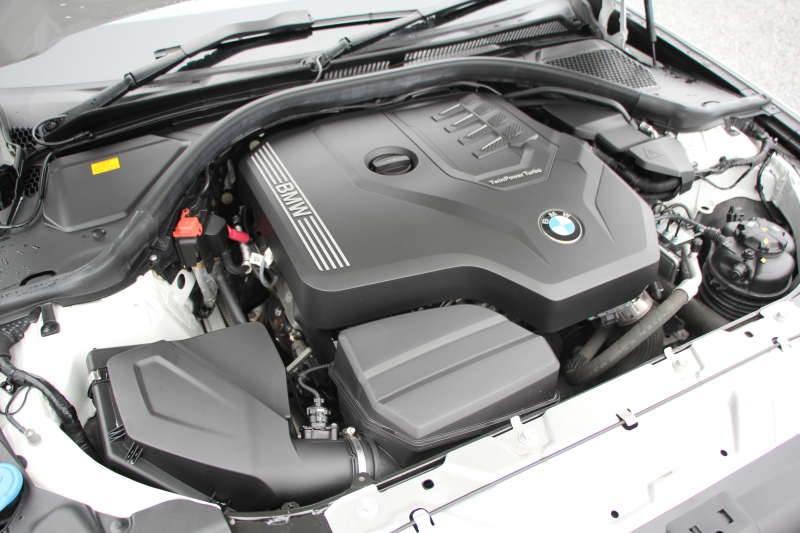 BMW 3シリーズ 320i Mｽﾎﾟｰﾂ ｺﾝﾌｫｰﾄP ｼｰﾄﾋｰﾀｰ ｵﾌﾟｼｮﾝ19AW 追従ACC ｽﾃｱﾘﾝｸﾞｻﾎﾟｰﾄ BMWﾗｲﾌﾞｺｯｸﾋﾟｯﾄﾞLEDﾍｯﾄﾞﾗｲﾄ ｵｰﾄﾊｲﾋﾞｰﾑ ﾜｲﾔﾚｽ充電 ﾊｰﾌﾚｻﾞｰ電動ｼｰﾄ 電動ﾄﾗﾝｸ 3ｿﾞｰﾝｴｱｺﾝ ｱｯﾌﾟﾙｶｰﾌﾟﾚｲ ﾀｯﾁ画面HDDﾅﾋﾞ2年保証