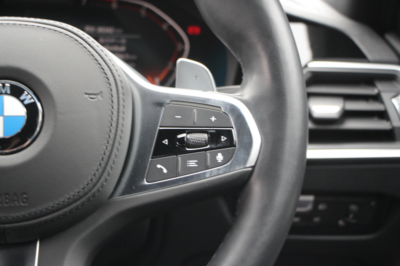 BMW 3シリーズ 320i Mｽﾎﾟｰﾂ ｺﾝﾌｫｰﾄP ｼｰﾄﾋｰﾀｰ ｵﾌﾟｼｮﾝ19AW 追従ACC ｽﾃｱﾘﾝｸﾞｻﾎﾟｰﾄ BMWﾗｲﾌﾞｺｯｸﾋﾟｯﾄﾞLEDﾍｯﾄﾞﾗｲﾄ ｵｰﾄﾊｲﾋﾞｰﾑ ﾜｲﾔﾚｽ充電 ﾊｰﾌﾚｻﾞｰ電動ｼｰﾄ 電動ﾄﾗﾝｸ 3ｿﾞｰﾝｴｱｺﾝ ｱｯﾌﾟﾙｶｰﾌﾟﾚｲ ﾀｯﾁ画面HDDﾅﾋﾞ2年保証