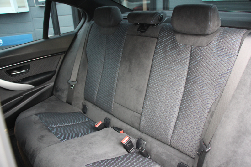 BMW 3シリーズ 320i Mｽﾎﾟｰﾂ ﾌｧｽﾄﾄﾗｯｸP 後期 8A新ｴﾝｼﾞﾝ ｱﾀﾞﾌﾟﾃｨﾌﾞMｻｽ Mｽﾎﾟｰﾂﾌﾞﾚｰｷ 19AW LEDﾍｯﾄﾞﾗｲﾄ&ﾃｰﾙ 追従ACC ﾚｰﾝﾁｪﾝｼﾞ警告 衝突軽減ﾌﾞﾚｰｷ 車線逸脱警告 歩行者警告 HDDﾅﾋﾞBluetooth接続 専用ｴｱﾛ ﾊﾟﾄﾞﾙｼﾌﾄ 2年保証