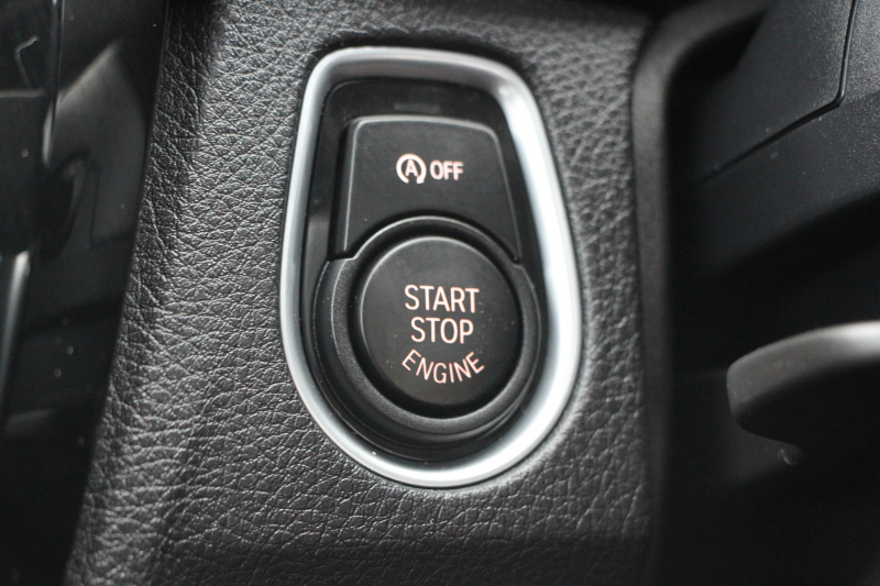 BMW 3シリーズ 320i Mｽﾎﾟｰﾂ ﾌｧｽﾄﾄﾗｯｸP 後期 8A新ｴﾝｼﾞﾝ ｱﾀﾞﾌﾟﾃｨﾌﾞMｻｽ Mｽﾎﾟｰﾂﾌﾞﾚｰｷ 19AW LEDﾍｯﾄﾞﾗｲﾄ&ﾃｰﾙ 追従ACC ﾚｰﾝﾁｪﾝｼﾞ警告 衝突軽減ﾌﾞﾚｰｷ 車線逸脱警告 歩行者警告 HDDﾅﾋﾞBluetooth接続 専用ｴｱﾛ ﾊﾟﾄﾞﾙｼﾌﾄ 2年保証