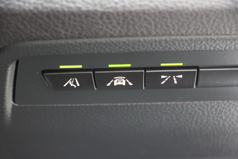 BMW 3シリーズ 320i Mｽﾎﾟｰﾂ ﾌｧｽﾄﾄﾗｯｸP 後期 8A新ｴﾝｼﾞﾝ ｱﾀﾞﾌﾟﾃｨﾌﾞMｻｽ Mｽﾎﾟｰﾂﾌﾞﾚｰｷ 19AW LEDﾍｯﾄﾞﾗｲﾄ&ﾃｰﾙ 追従ACC ﾚｰﾝﾁｪﾝｼﾞ警告 衝突軽減ﾌﾞﾚｰｷ 車線逸脱警告 歩行者警告 HDDﾅﾋﾞBluetooth接続 専用ｴｱﾛ ﾊﾟﾄﾞﾙｼﾌﾄ 2年保証