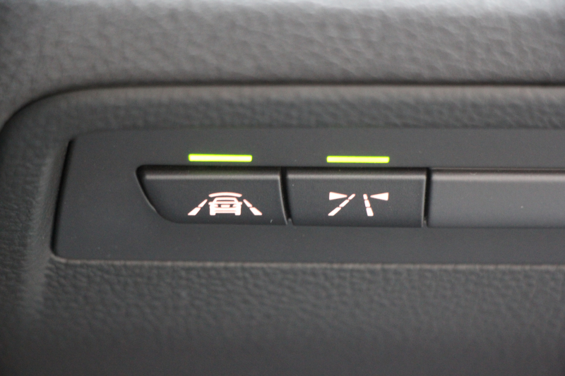 BMW 4シリーズ 420i ｸｰﾍﾟMｽﾎﾟｰﾂ 追従ACC 衝突軽減ﾌﾞﾚｰｷ 車線逸脱警告 歩行者警告 ｵﾌﾟｼｮﾝ19AW 専用ｴｱﾛ ﾌﾞﾗｯｸｷﾄﾞﾆｰｸﾞﾘﾙ ﾀｯﾁﾊﾟｯﾄﾞ対応HDDﾅﾋﾞｹﾞｰｼｮﾝBluetooth接続 ｽﾏｰﾄｷｰ ﾊﾟﾄﾞﾙｼﾌﾄ ﾐﾗｰETC2.0 直噴ﾀｰﾎﾞ8速AT 2年保証