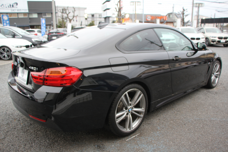 BMW 4シリーズ 420i ｸｰﾍﾟMｽﾎﾟｰﾂ 追従ACC 衝突軽減ﾌﾞﾚｰｷ 車線逸脱警告 歩行者警告 ｵﾌﾟｼｮﾝ19AW 専用ｴｱﾛ ﾌﾞﾗｯｸｷﾄﾞﾆｰｸﾞﾘﾙ ﾀｯﾁﾊﾟｯﾄﾞ対応HDDﾅﾋﾞｹﾞｰｼｮﾝBluetooth接続 ｽﾏｰﾄｷｰ ﾊﾟﾄﾞﾙｼﾌﾄ ﾐﾗｰETC2.0 直噴ﾀｰﾎﾞ8速AT 2年保証