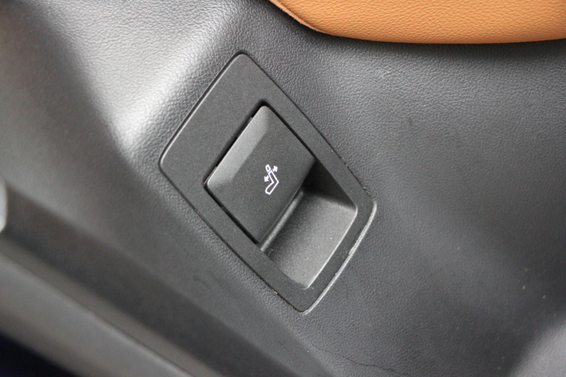 BMW X3 Xdrive20d Mｽﾎﾟｰﾂ ﾊｲﾗｲﾝ ﾃﾞﾋﾞｭｰP ﾊﾟﾉﾗﾏSR ﾊｰﾏﾝｶｰﾄﾞﾝ 全席ﾋｰﾀｰ茶革 ﾗﾝﾊﾞｰｻﾎﾟｰﾄ HUD ﾘｱｼｰﾄ可倒調整 LEDﾍｯﾄﾞﾗｲﾄ ﾀｯﾁﾊﾟﾈﾙ対応HDDﾅﾋﾞTV ﾜｲﾔﾚｽ充電 液晶ﾒｰﾀｰ 360度ｶﾒﾗ ｽﾃｱﾘﾝｸﾞｻﾎﾟｰﾄ 追従ACC 電動ﾄﾗﾝｸ ｵﾌﾟｼｮﾝ20AW 2年保証