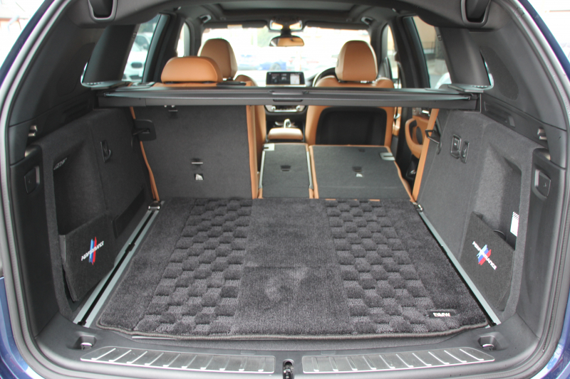 BMW X3 Xdrive20d Mｽﾎﾟｰﾂ ﾊｲﾗｲﾝ ﾃﾞﾋﾞｭｰP ﾊﾟﾉﾗﾏSR ﾊｰﾏﾝｶｰﾄﾞﾝ 全席ﾋｰﾀｰ茶革 ﾗﾝﾊﾞｰｻﾎﾟｰﾄ HUD ﾘｱｼｰﾄ可倒調整 LEDﾍｯﾄﾞﾗｲﾄ ﾀｯﾁﾊﾟﾈﾙ対応HDDﾅﾋﾞTV ﾜｲﾔﾚｽ充電 液晶ﾒｰﾀｰ 360度ｶﾒﾗ ｽﾃｱﾘﾝｸﾞｻﾎﾟｰﾄ 追従ACC 電動ﾄﾗﾝｸ ｵﾌﾟｼｮﾝ20AW 2年保証