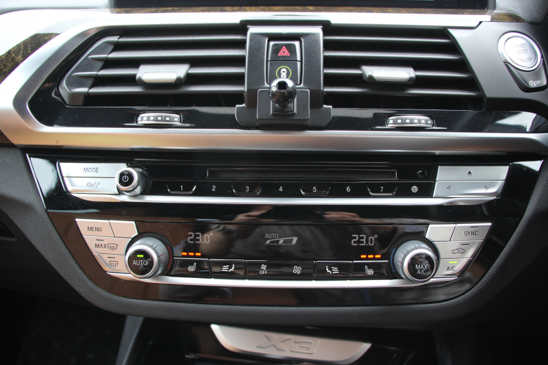 BMW X3 Xdrive20d Mｽﾎﾟｰﾂ ﾊｲﾗｲﾝ ﾃﾞﾋﾞｭｰP ﾊﾟﾉﾗﾏSR ﾊｰﾏﾝｶｰﾄﾞﾝ 全席ﾋｰﾀｰ茶革 ﾗﾝﾊﾞｰｻﾎﾟｰﾄ HUD ﾘｱｼｰﾄ可倒調整 LEDﾍｯﾄﾞﾗｲﾄ ﾀｯﾁﾊﾟﾈﾙ対応HDDﾅﾋﾞTV ﾜｲﾔﾚｽ充電 液晶ﾒｰﾀｰ 360度ｶﾒﾗ ｽﾃｱﾘﾝｸﾞｻﾎﾟｰﾄ 追従ACC 電動ﾄﾗﾝｸ ｵﾌﾟｼｮﾝ20AW 2年保証