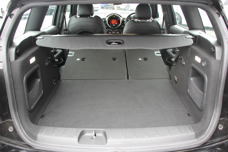 MINI(ミニ) ミニ MINI ｸｰﾊﾟｰD ｸﾗﾌﾞﾏﾝ ﾌﾞﾙｰﾉｰﾄﾄｰｷｮｰｴﾃﾞｨｼｮﾝ 限定車 1ｵｰﾅ ﾋｰﾀｰ付ﾚｻﾞﾚｯﾄｼｰﾄ/ｶｰﾎﾞﾝﾌﾞﾗｯｸ 追従ACC 衝突軽減ﾌﾞﾚｰｷ ﾃﾞｨｰｾﾞﾙ燃費22㎞/L 純正ﾅﾋﾞBｶﾒﾗ Bluetooth接続 LEDﾍｯﾄﾞﾗｲﾄ&ﾌｫｸﾞｽﾏｰﾄｷｰ 2年保証