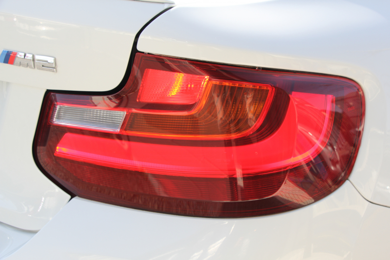 BMW Mシリーズ M2ｸｰﾍﾟMDCT ｻﾝﾙｰﾌ 370馬力 直6ﾀｰﾎﾞ7速DCT ﾋｰﾀｰ黒革 ﾊｰﾏﾝｶｰﾄﾞﾝｻｳﾝﾄﾞﾌﾙｾｸﾞTV HDDﾅﾋﾞBｶﾒﾗ 専用19AW 衝突軽減ﾌﾞﾚｰｷ 車線逸脱警告 歩行者警告 ﾌﾞﾚｰｷ付ｸﾙｺﾝ ｽﾏｰﾄｷｰ ｶｰﾎﾞﾝｲﾝﾃﾘｱﾄﾘﾑ ﾊﾟﾄﾞﾙｼﾌﾄ 2年保証