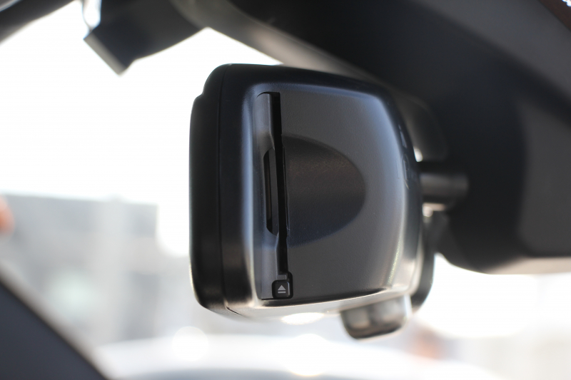 BMW Mシリーズ M2ｸｰﾍﾟMDCT ｻﾝﾙｰﾌ 370馬力 直6ﾀｰﾎﾞ7速DCT ﾋｰﾀｰ黒革 ﾊｰﾏﾝｶｰﾄﾞﾝｻｳﾝﾄﾞﾌﾙｾｸﾞTV HDDﾅﾋﾞBｶﾒﾗ 専用19AW 衝突軽減ﾌﾞﾚｰｷ 車線逸脱警告 歩行者警告 ﾌﾞﾚｰｷ付ｸﾙｺﾝ ｽﾏｰﾄｷｰ ｶｰﾎﾞﾝｲﾝﾃﾘｱﾄﾘﾑ ﾊﾟﾄﾞﾙｼﾌﾄ 2年保証