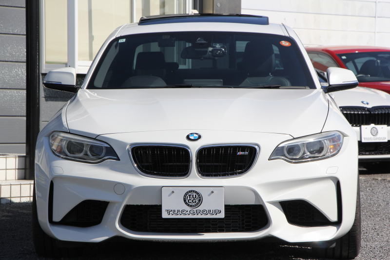 BMW Mシリーズ M2ｸｰﾍﾟMDCT ｻﾝﾙｰﾌ 370馬力 直6ﾀｰﾎﾞ7速DCT ﾋｰﾀｰ黒革 ﾊｰﾏﾝｶｰﾄﾞﾝｻｳﾝﾄﾞﾌﾙｾｸﾞTV HDDﾅﾋﾞBｶﾒﾗ 専用19AW 衝突軽減ﾌﾞﾚｰｷ 車線逸脱警告 歩行者警告 ﾌﾞﾚｰｷ付ｸﾙｺﾝ ｽﾏｰﾄｷｰ ｶｰﾎﾞﾝｲﾝﾃﾘｱﾄﾘﾑ ﾊﾟﾄﾞﾙｼﾌﾄ 2年保証