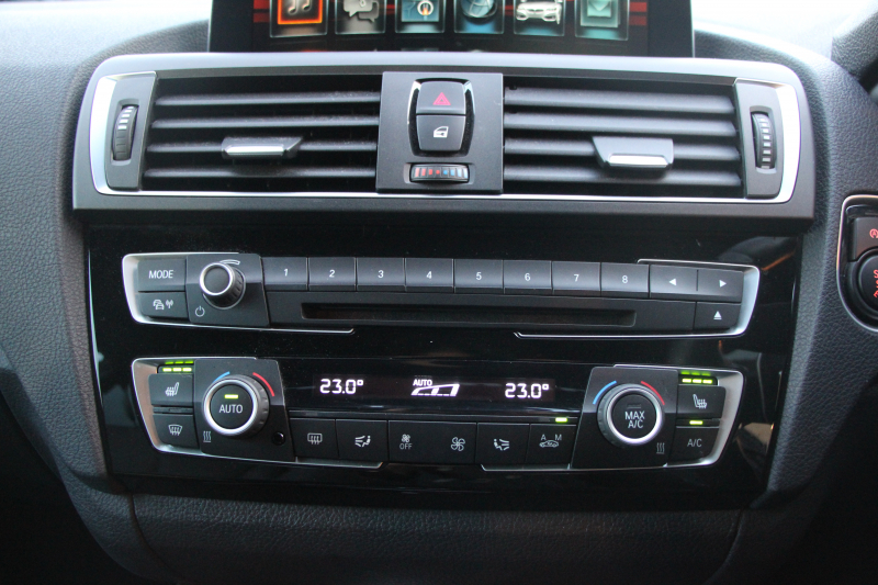 BMW Mシリーズ M2ｸｰﾍﾟMDCT ｻﾝﾙｰﾌ 370馬力 直6ﾀｰﾎﾞ7速DCT ﾋｰﾀｰ黒革 ﾊｰﾏﾝｶｰﾄﾞﾝｻｳﾝﾄﾞﾌﾙｾｸﾞTV HDDﾅﾋﾞBｶﾒﾗ 専用19AW 衝突軽減ﾌﾞﾚｰｷ 車線逸脱警告 歩行者警告 ﾌﾞﾚｰｷ付ｸﾙｺﾝ ｽﾏｰﾄｷｰ ｶｰﾎﾞﾝｲﾝﾃﾘｱﾄﾘﾑ ﾊﾟﾄﾞﾙｼﾌﾄ 2年保証