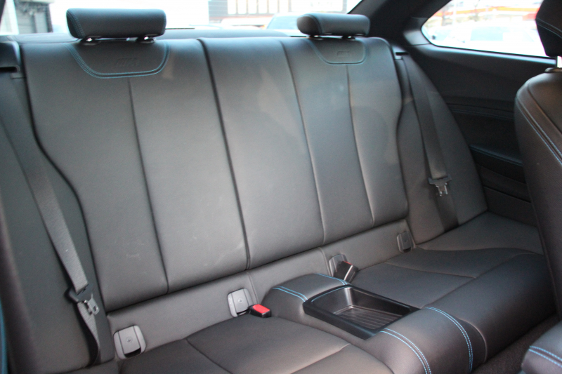 BMW Mシリーズ M2ｸｰﾍﾟMDCT ｻﾝﾙｰﾌ 370馬力 直6ﾀｰﾎﾞ7速DCT ﾋｰﾀｰ黒革 ﾊｰﾏﾝｶｰﾄﾞﾝｻｳﾝﾄﾞﾌﾙｾｸﾞTV HDDﾅﾋﾞBｶﾒﾗ 専用19AW 衝突軽減ﾌﾞﾚｰｷ 車線逸脱警告 歩行者警告 ﾌﾞﾚｰｷ付ｸﾙｺﾝ ｽﾏｰﾄｷｰ ｶｰﾎﾞﾝｲﾝﾃﾘｱﾄﾘﾑ ﾊﾟﾄﾞﾙｼﾌﾄ 2年保証