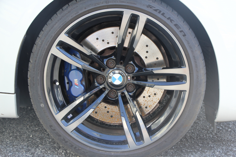 BMW Mシリーズ M2ｸｰﾍﾟMDCT ｻﾝﾙｰﾌ 370馬力 直6ﾀｰﾎﾞ7速DCT ﾋｰﾀｰ黒革 ﾊｰﾏﾝｶｰﾄﾞﾝｻｳﾝﾄﾞﾌﾙｾｸﾞTV HDDﾅﾋﾞBｶﾒﾗ 専用19AW 衝突軽減ﾌﾞﾚｰｷ 車線逸脱警告 歩行者警告 ﾌﾞﾚｰｷ付ｸﾙｺﾝ ｽﾏｰﾄｷｰ ｶｰﾎﾞﾝｲﾝﾃﾘｱﾄﾘﾑ ﾊﾟﾄﾞﾙｼﾌﾄ 2年保証