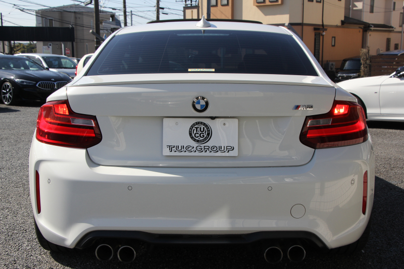 BMW Mシリーズ M2ｸｰﾍﾟMDCT ｻﾝﾙｰﾌ 370馬力 直6ﾀｰﾎﾞ7速DCT ﾋｰﾀｰ黒革 ﾊｰﾏﾝｶｰﾄﾞﾝｻｳﾝﾄﾞﾌﾙｾｸﾞTV HDDﾅﾋﾞBｶﾒﾗ 専用19AW 衝突軽減ﾌﾞﾚｰｷ 車線逸脱警告 歩行者警告 ﾌﾞﾚｰｷ付ｸﾙｺﾝ ｽﾏｰﾄｷｰ ｶｰﾎﾞﾝｲﾝﾃﾘｱﾄﾘﾑ ﾊﾟﾄﾞﾙｼﾌﾄ 2年保証