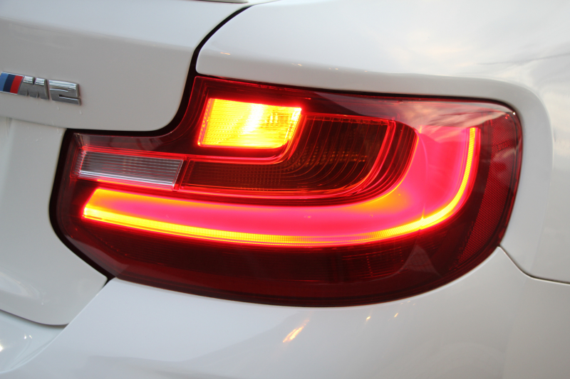 BMW Mシリーズ M2ｸｰﾍﾟMDCT ｻﾝﾙｰﾌ 370馬力 直6ﾀｰﾎﾞ7速DCT ﾋｰﾀｰ黒革 ﾊｰﾏﾝｶｰﾄﾞﾝｻｳﾝﾄﾞﾌﾙｾｸﾞTV HDDﾅﾋﾞBｶﾒﾗ 専用19AW 衝突軽減ﾌﾞﾚｰｷ 車線逸脱警告 歩行者警告 ﾌﾞﾚｰｷ付ｸﾙｺﾝ ｽﾏｰﾄｷｰ ｶｰﾎﾞﾝｲﾝﾃﾘｱﾄﾘﾑ ﾊﾟﾄﾞﾙｼﾌﾄ 2年保証