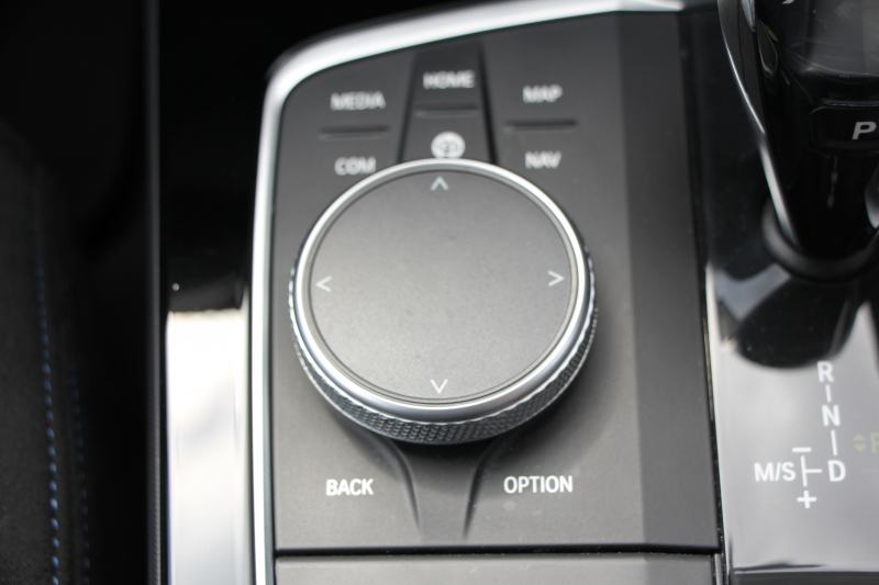 BMW 1シリーズ M135i Xdrive ﾃﾞﾋﾞｭｰP ｺﾝﾌｫｰﾄP 4WD 306馬力 Mｽﾎﾟｰﾂｼｰﾄ ｱﾀﾞﾌﾟﾃｨﾌﾞｻｽ Mｼｰﾄﾍﾞﾙﾄ ｼｰﾄﾋｰﾀｰ BMWﾗｲﾌﾞｺｯｸﾋﾟｯﾄ 追従ACC 電動ﾄﾗﾝｸ ｱｯﾌﾟﾙｶｰﾌﾟﾚｲ 純正HDDﾅﾋﾞPｱｼｽﾄ LEDﾍｯﾄﾞﾗｲﾄ ﾚｰﾝC警告 衝突軽減ﾌﾞﾚｰｷ 2年保証