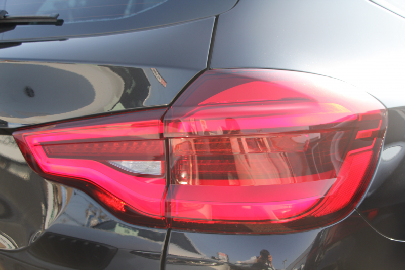 BMW X3 Xdrive20d Mｽﾎﾟｰﾂ ﾊｲﾗｲﾝ ｾﾚｸﾄP 中期 新型式3DA-UZ20 ﾊﾟﾉﾗﾏｻﾝﾙｰﾌ ﾊｰﾏﾝｶｰﾄﾞﾝ ｺﾆｬｯｸﾚｻﾞｰ 全席ﾋｰﾀｰ BMWﾗｲﾌﾞｺｯｸﾋﾟｯﾄﾞ変更後ﾀｯﾁ画面HDDﾅﾋﾞｱｯﾌﾟﾙｶｰﾌﾟﾚｲ ﾘｱｼｰﾄ可倒調整 ｱﾝﾋﾞｴﾝﾄﾗｲﾄ 360度ｶﾒﾗ 電動ﾘｱｹﾞｰﾄ 2年保証