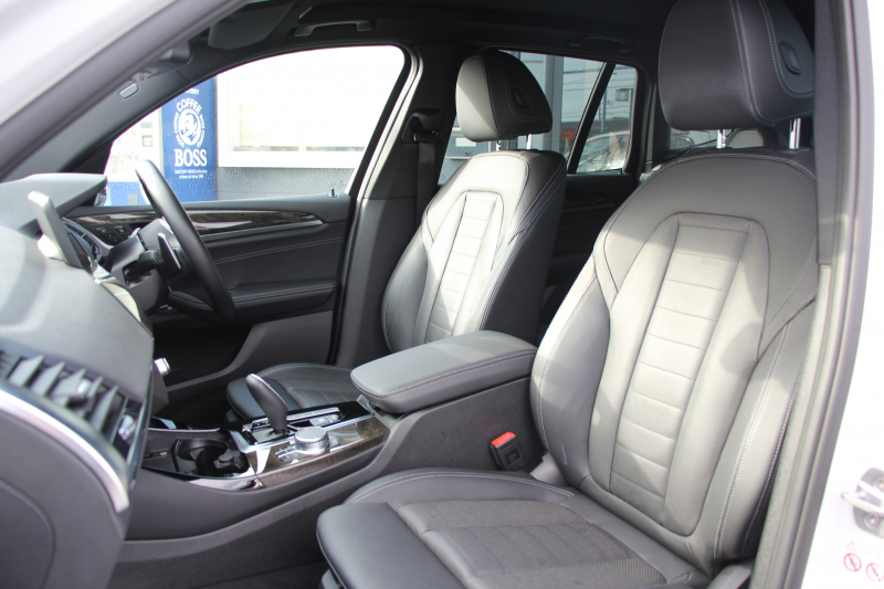 BMW X3 Xdrive20d Mｽﾎﾟｰﾂ ﾊｲﾗｲﾝ 新ｲﾝﾃﾘｱ BMWﾗｲﾌﾞｺｯｸﾋﾟｯﾄ ｱｯﾌﾟﾙｶｰﾌﾟﾚｲ 新HDDﾅﾋﾞTV 1ｵﾅ 全席ﾋｰﾀｰ黒革 ﾍﾞﾝﾁﾚｰｼｮﾝ ﾘｱｼｰﾄ可倒調整 ｱﾝﾋﾞｴﾝﾄﾗｲﾄ HUD 追従ACC ｽﾃｱｻﾎﾟｰﾄ 360度ｶﾒﾗ ﾀｯﾁ画面対応HDDﾅﾋﾞTV 電動ﾄﾗﾝｸ 19AW 2年保証