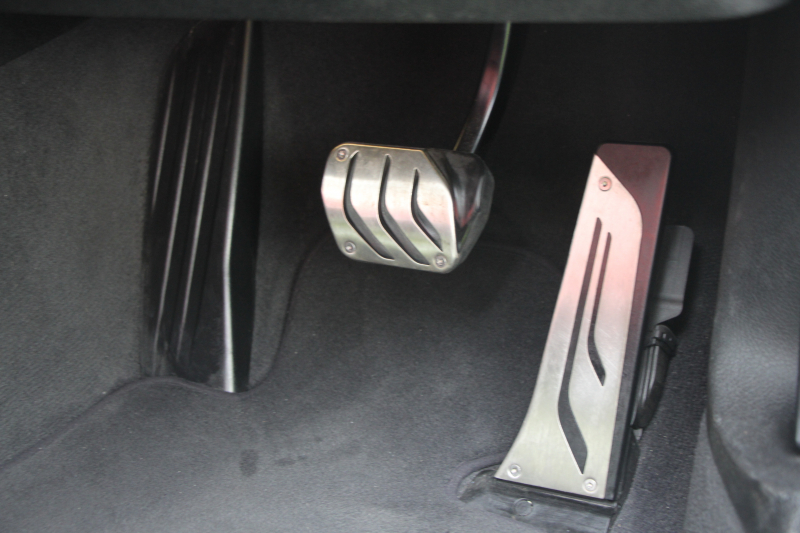 BMW 3シリーズ 320i Mｽﾎﾟｰﾂ 前期最終 追従ACC ﾋｰﾀｰ赤革 MPerformance20AW&ｲﾝﾃﾘｱﾄﾘﾑ&ｽﾃｱﾘﾝｸﾞﾎｲｰﾙ 衝突軽減ﾌﾞﾚｰｷ 車線逸脱警告 歩行者警告 ﾀｯﾁﾊﾟｯﾄﾞ対応HDDﾅﾋﾞﾐﾗｰETC2.0 専用ｴｱﾛ 直噴ﾀｰﾎﾞ8速AT 2年保証