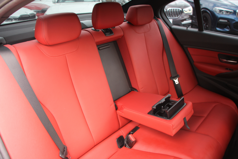 BMW 3シリーズ 320i Mｽﾎﾟｰﾂ 前期最終 追従ACC ﾋｰﾀｰ赤革 MPerformance20AW&ｲﾝﾃﾘｱﾄﾘﾑ&ｽﾃｱﾘﾝｸﾞﾎｲｰﾙ 衝突軽減ﾌﾞﾚｰｷ 車線逸脱警告 歩行者警告 ﾀｯﾁﾊﾟｯﾄﾞ対応HDDﾅﾋﾞﾐﾗｰETC2.0 専用ｴｱﾛ 直噴ﾀｰﾎﾞ8速AT 2年保証