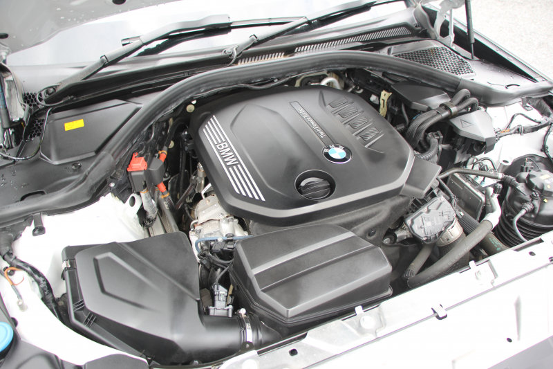 BMW 3シリーズ 320d Xdrive Mｽﾎﾟｰﾂ ﾃﾞﾋﾞｭｰP ｺﾝﾌｫｰﾄP 4WD 真珠色 1ｵｰﾅ ﾋｰﾀｰ黒革 専用ﾌﾞﾙｰｽﾃｯﾁ 19AW LEDﾍｯﾄﾞﾗｲﾄ 追従ACC ｽﾃｱﾘﾝｸﾞｻﾎﾟｰﾄ ｱｯﾌﾟﾙｶｰﾌﾟﾚｲ ﾀｯﾁ画面HDDﾅﾋﾞBMWﾗｲﾌﾞｺｯｸﾋﾟｯﾄﾞ電動ﾄﾗﾝｸ Hi-fiｽﾋﾟｰｶｰ ｱﾝﾋﾞｴﾝﾝﾄﾗｲﾄ 2年保証