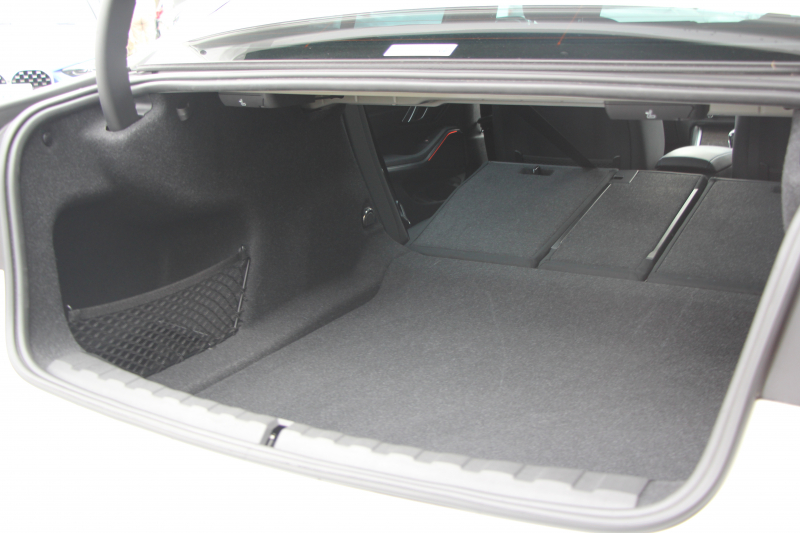 BMW 3シリーズ 320d Xdrive Mｽﾎﾟｰﾂ ﾃﾞﾋﾞｭｰP ｺﾝﾌｫｰﾄP 4WD 真珠色 1ｵｰﾅ ﾋｰﾀｰ黒革 専用ﾌﾞﾙｰｽﾃｯﾁ 19AW LEDﾍｯﾄﾞﾗｲﾄ 追従ACC ｽﾃｱﾘﾝｸﾞｻﾎﾟｰﾄ ｱｯﾌﾟﾙｶｰﾌﾟﾚｲ ﾀｯﾁ画面HDDﾅﾋﾞBMWﾗｲﾌﾞｺｯｸﾋﾟｯﾄﾞ電動ﾄﾗﾝｸ Hi-fiｽﾋﾟｰｶｰ ｱﾝﾋﾞｴﾝﾝﾄﾗｲﾄ 2年保証