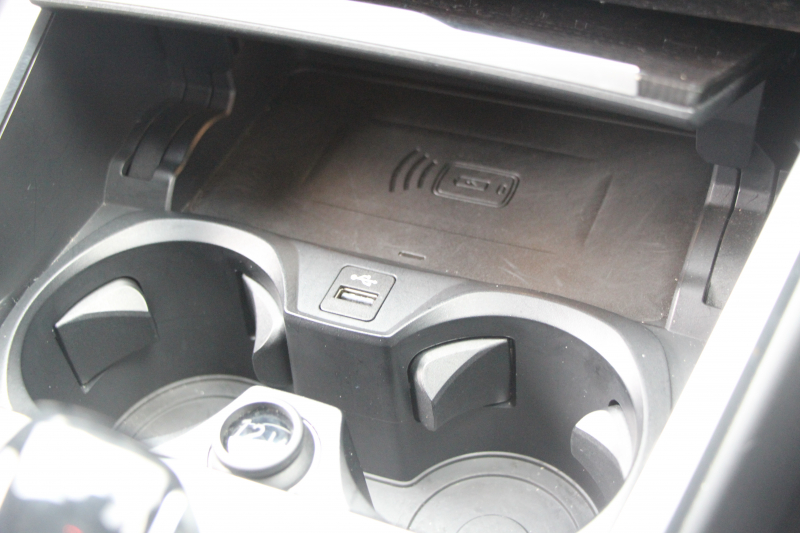 BMW 3シリーズ 320d Xdrive Mｽﾎﾟｰﾂ ﾃﾞﾋﾞｭｰP ｺﾝﾌｫｰﾄP 4WD 真珠色 1ｵｰﾅ ﾋｰﾀｰ黒革 専用ﾌﾞﾙｰｽﾃｯﾁ 19AW LEDﾍｯﾄﾞﾗｲﾄ 追従ACC ｽﾃｱﾘﾝｸﾞｻﾎﾟｰﾄ ｱｯﾌﾟﾙｶｰﾌﾟﾚｲ ﾀｯﾁ画面HDDﾅﾋﾞBMWﾗｲﾌﾞｺｯｸﾋﾟｯﾄﾞ電動ﾄﾗﾝｸ Hi-fiｽﾋﾟｰｶｰ ｱﾝﾋﾞｴﾝﾝﾄﾗｲﾄ 2年保証