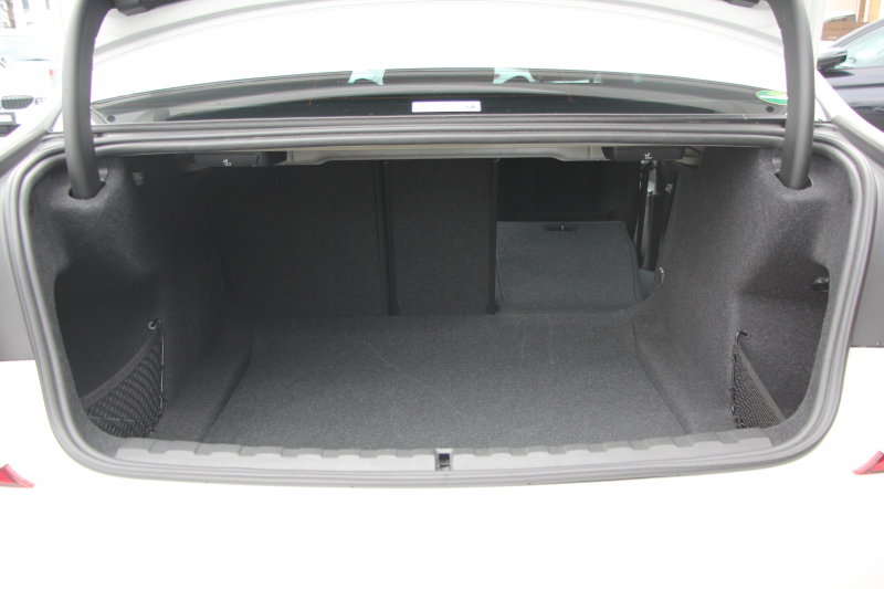 BMW 3シリーズ 320d Xdrive Mｽﾎﾟｰﾂ ﾃﾞﾋﾞｭｰP ｺﾝﾌｫｰﾄP 4WD 真珠色 1ｵｰﾅ ﾋｰﾀｰ黒革 専用ﾌﾞﾙｰｽﾃｯﾁ 19AW LEDﾍｯﾄﾞﾗｲﾄ 追従ACC ｽﾃｱﾘﾝｸﾞｻﾎﾟｰﾄ ｱｯﾌﾟﾙｶｰﾌﾟﾚｲ ﾀｯﾁ画面HDDﾅﾋﾞBMWﾗｲﾌﾞｺｯｸﾋﾟｯﾄﾞ電動ﾄﾗﾝｸ Hi-fiｽﾋﾟｰｶｰ ｱﾝﾋﾞｴﾝﾝﾄﾗｲﾄ 2年保証