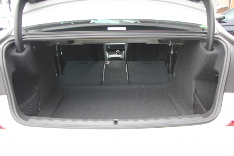 BMW 3シリーズ 320d Xdrive Mｽﾎﾟｰﾂ ﾃﾞﾋﾞｭｰP ｺﾝﾌｫｰﾄP 4WD 真珠色 1ｵｰﾅ ﾋｰﾀｰ黒革 専用ﾌﾞﾙｰｽﾃｯﾁ 19AW LEDﾍｯﾄﾞﾗｲﾄ 追従ACC ｽﾃｱﾘﾝｸﾞｻﾎﾟｰﾄ ｱｯﾌﾟﾙｶｰﾌﾟﾚｲ ﾀｯﾁ画面HDDﾅﾋﾞBMWﾗｲﾌﾞｺｯｸﾋﾟｯﾄﾞ電動ﾄﾗﾝｸ Hi-fiｽﾋﾟｰｶｰ ｱﾝﾋﾞｴﾝﾝﾄﾗｲﾄ 2年保証