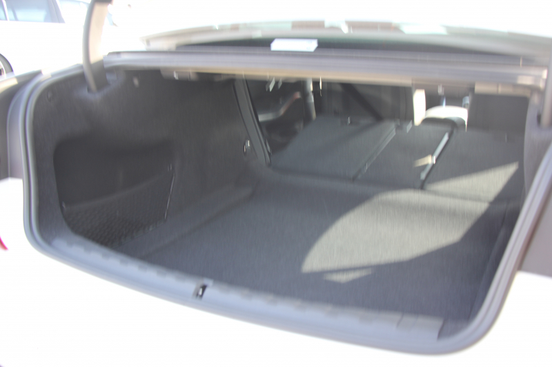 BMW 3シリーズ 320d Xdrive Mｽﾎﾟｰﾂ ﾃﾞﾋﾞｭｰP ｺﾝﾌｫｰﾄP 4WD 真珠色 1ｵｰﾅ ﾋｰﾀｰ黒革 専用ﾌﾞﾙｰｽﾃｯﾁ 19AW LEDﾍｯﾄﾞﾗｲﾄ 追従ACC ｽﾃｱﾘﾝｸﾞｻﾎﾟｰﾄ ｱｯﾌﾟﾙｶｰﾌﾟﾚｲ ﾀｯﾁ画面HDDﾅﾋﾞBMWﾗｲﾌﾞｺｯｸﾋﾟｯﾄﾞ電動ﾄﾗﾝｸ Hi-fiｽﾋﾟｰｶｰ ｱﾝﾋﾞｴﾝﾝﾄﾗｲﾄ 2年保証