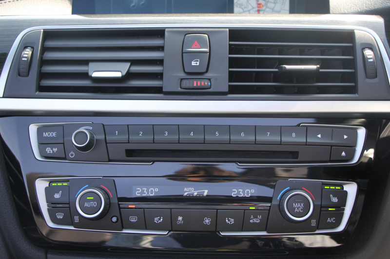 BMW 4シリーズ 440i ｶﾌﾞﾘｵﾚ Mｽﾎﾟｰﾂ ﾌﾟﾗｽP 最終ﾓﾃﾞﾙ ﾋｰﾀｰ黒革 ｴｱｶﾗｰ 直6ﾀｰﾎﾞB58新ｴﾝｼﾞﾝ 326馬力 19AW HUD 追従ACC ﾚｰﾝﾁｪﾝｼﾞ警告 ﾊｰﾏﾝｶｰﾄﾞﾝｻﾗｳﾝﾄﾞ液晶ﾒｰﾀｰ ﾀｯﾁ画面HDDﾅﾋﾞTV LEDﾍｯﾄﾞﾗｲﾄ 2年保証