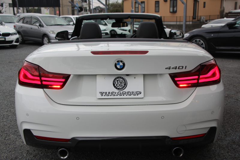 BMW 4シリーズ 440i ｶﾌﾞﾘｵﾚ Mｽﾎﾟｰﾂ ﾌﾟﾗｽP 最終ﾓﾃﾞﾙ ﾋｰﾀｰ黒革 ｴｱｶﾗｰ 直6ﾀｰﾎﾞB58新ｴﾝｼﾞﾝ 326馬力 19AW HUD 追従ACC ﾚｰﾝﾁｪﾝｼﾞ警告 ﾊｰﾏﾝｶｰﾄﾞﾝｻﾗｳﾝﾄﾞ液晶ﾒｰﾀｰ ﾀｯﾁ画面HDDﾅﾋﾞTV LEDﾍｯﾄﾞﾗｲﾄ 2年保証